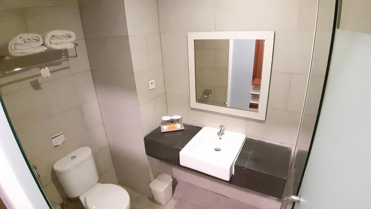 Xtra Hotel Бенгкулу Екстериор снимка
