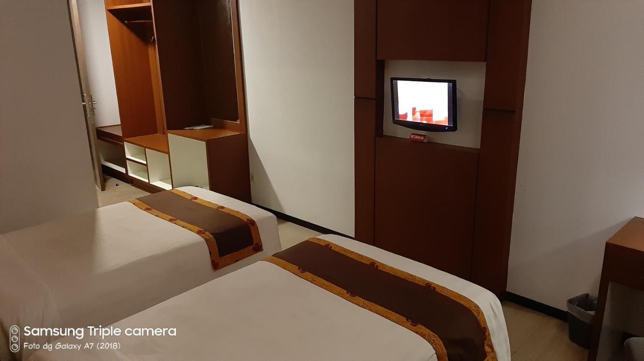 Xtra Hotel Бенгкулу Екстериор снимка