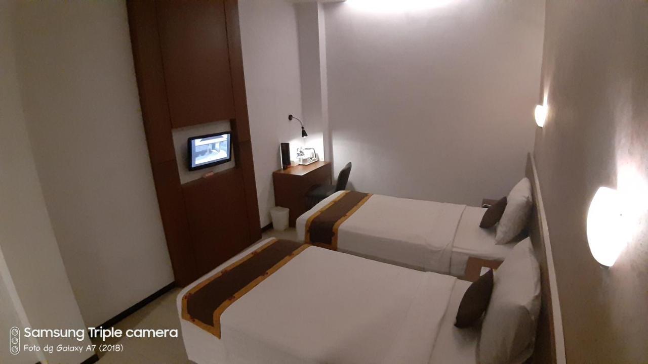 Xtra Hotel Бенгкулу Екстериор снимка