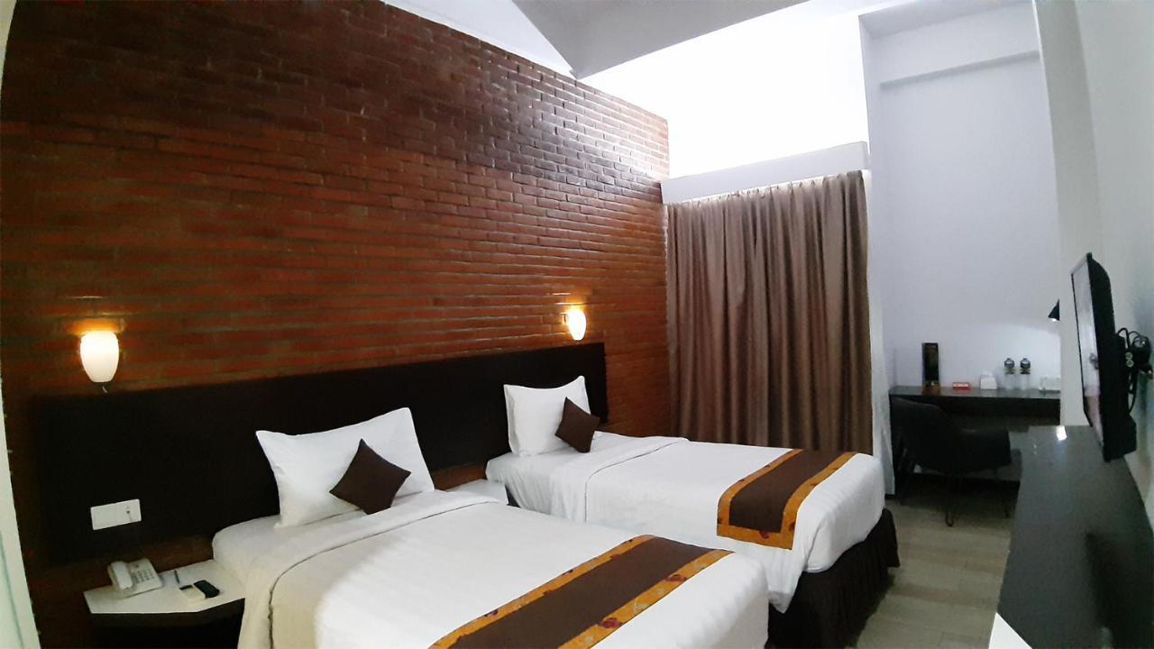 Xtra Hotel Бенгкулу Екстериор снимка