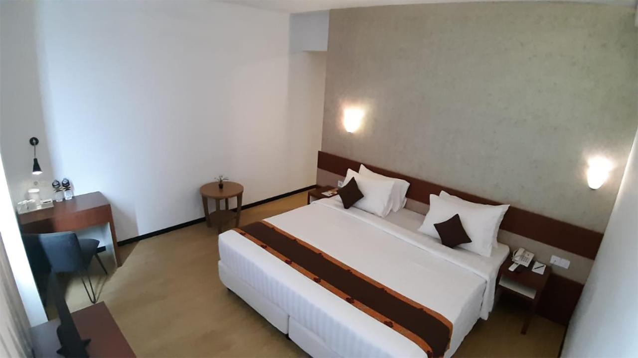Xtra Hotel Бенгкулу Екстериор снимка