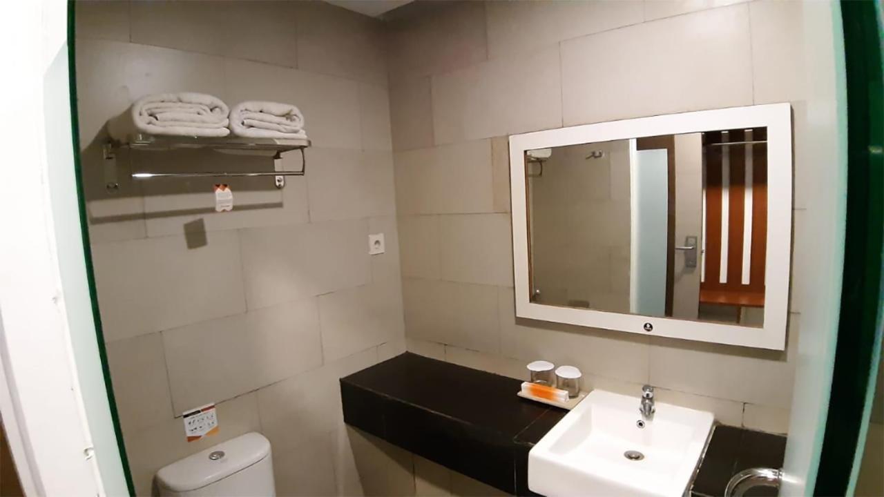 Xtra Hotel Бенгкулу Екстериор снимка