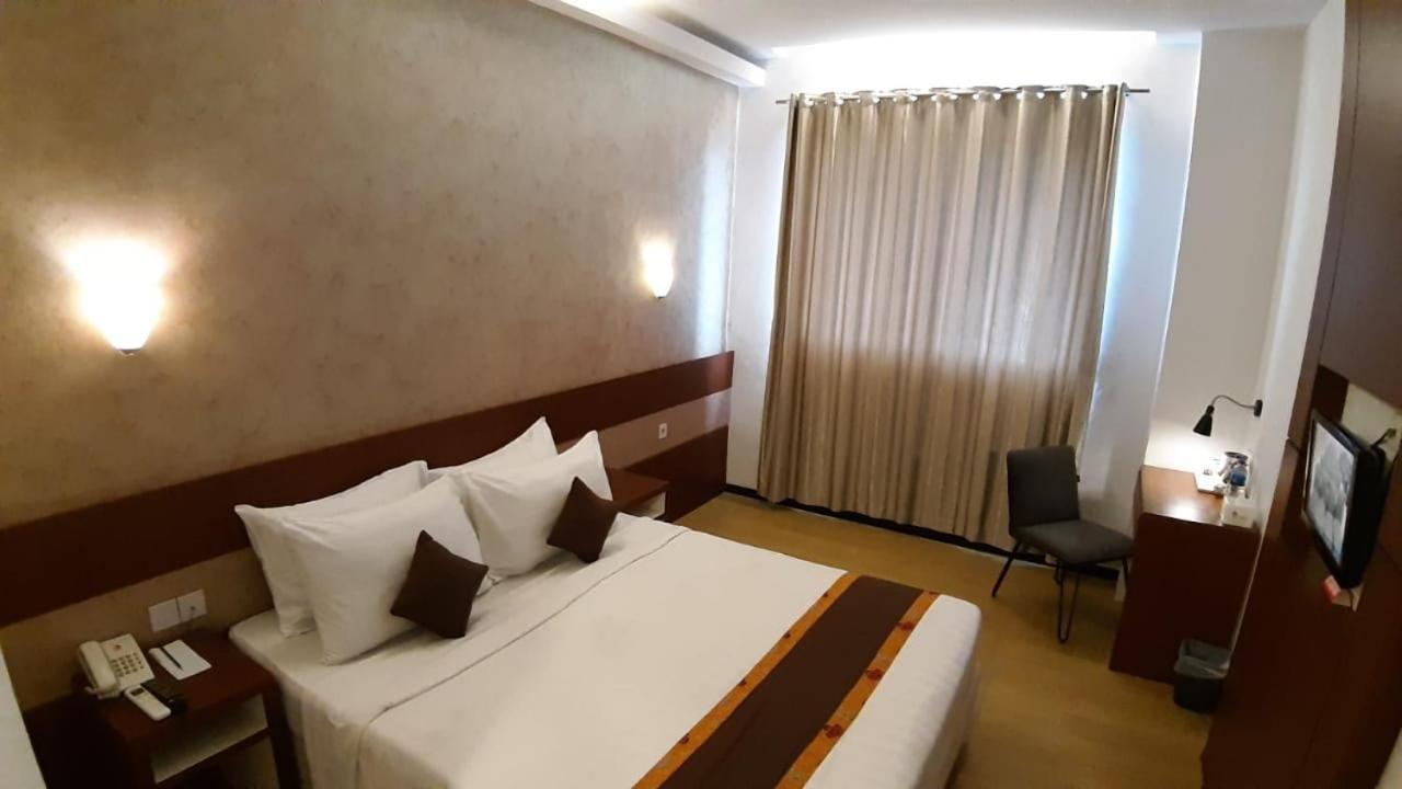 Xtra Hotel Бенгкулу Екстериор снимка
