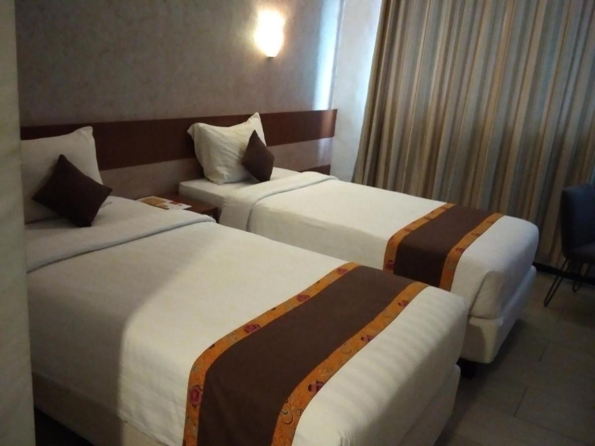 Xtra Hotel Бенгкулу Екстериор снимка