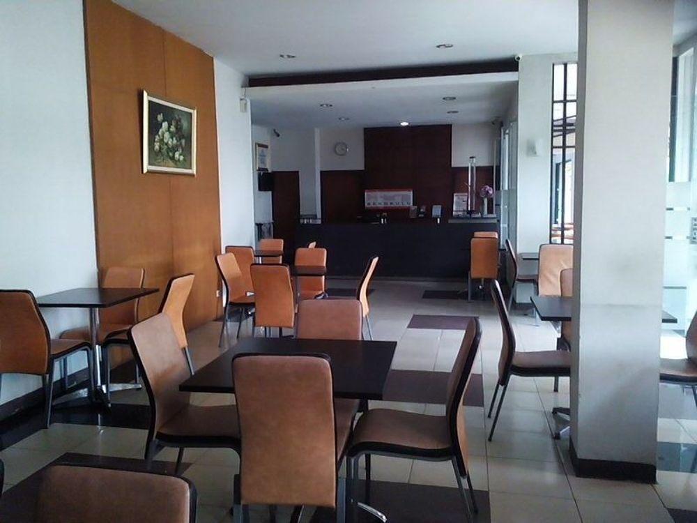 Xtra Hotel Бенгкулу Екстериор снимка