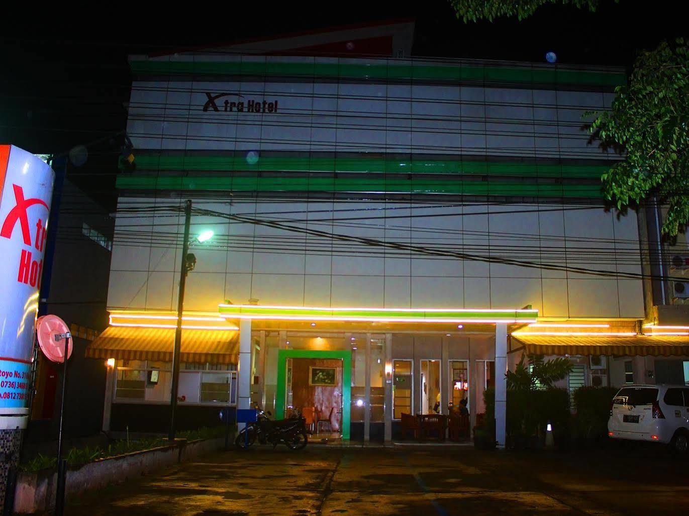 Xtra Hotel Бенгкулу Екстериор снимка