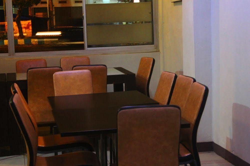 Xtra Hotel Бенгкулу Екстериор снимка