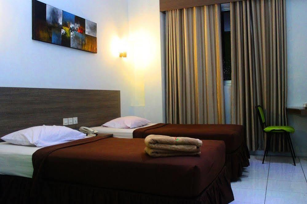 Xtra Hotel Бенгкулу Екстериор снимка