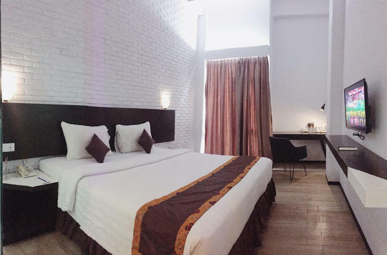 Xtra Hotel Бенгкулу Екстериор снимка