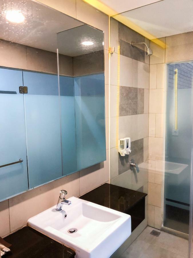 Xtra Hotel Бенгкулу Екстериор снимка