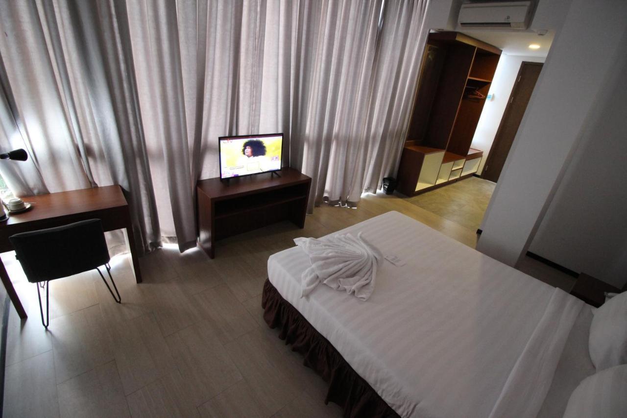 Xtra Hotel Бенгкулу Екстериор снимка
